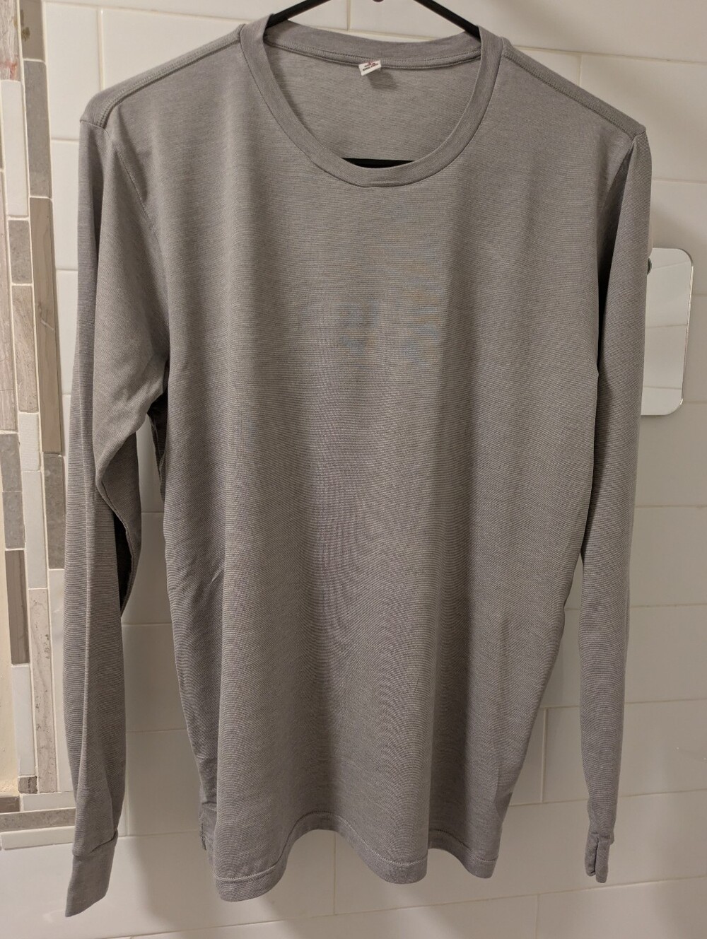 Uniqlo Men's Long Sleeve Crewneck Heattech Base Layer Shirt - Light Gray